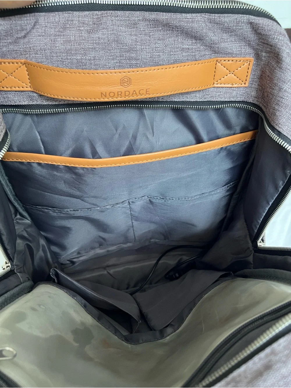 Nordace Men's Gray Everyday Backpack